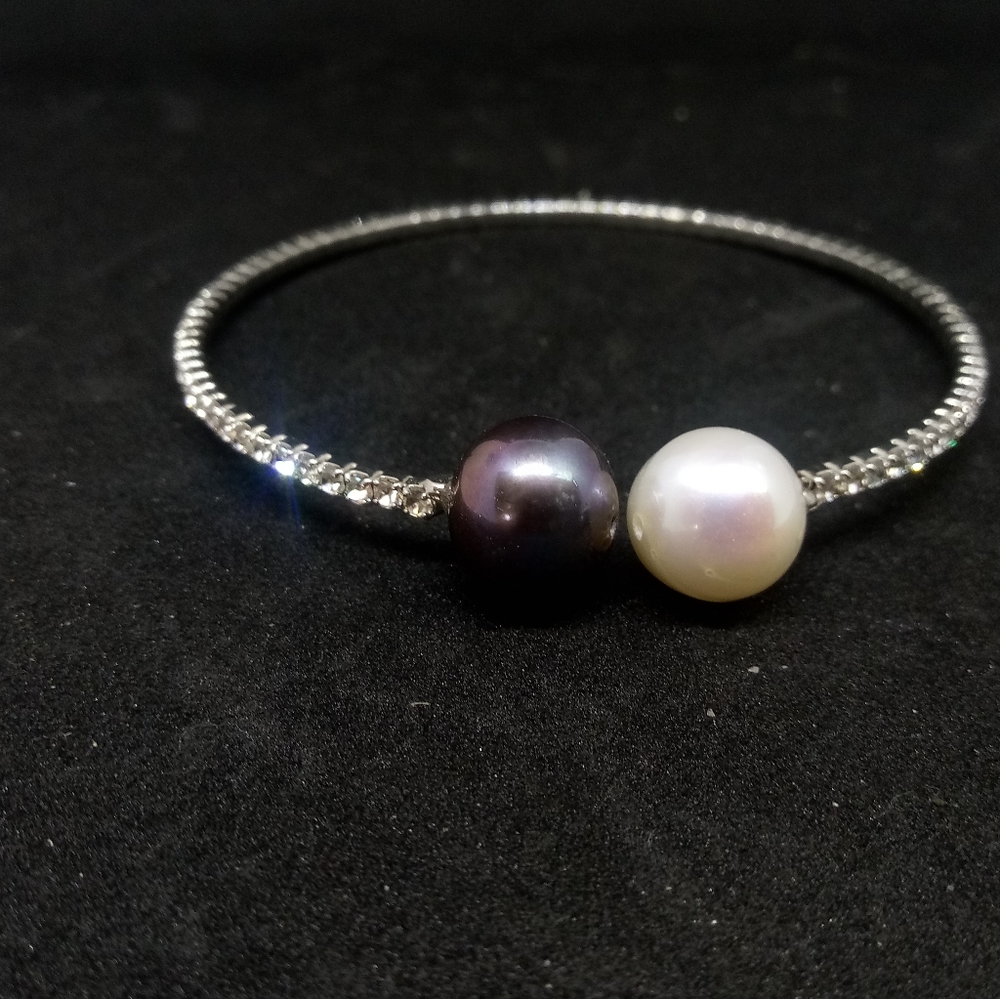 Pearl Rhinestone bracelet